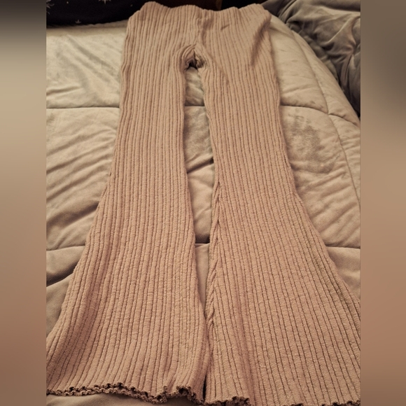 Pre-owned used good condition Urban Outfitters Flare pants Size XS - Picture 1 of 6